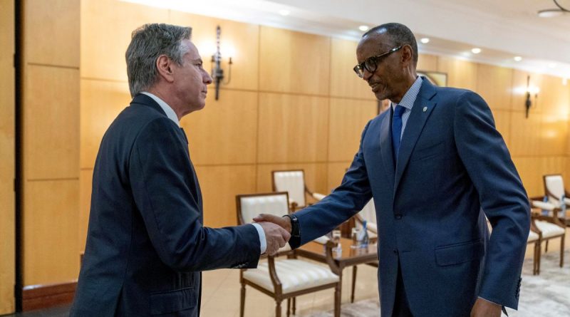 Perezida Kagame yaganiriye n’Umunyamabanga wa Amerika Blinken ku kibazo cya DRC