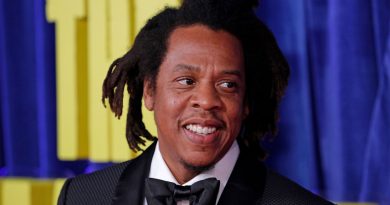 Umuraperi w’umuherwe Jay-Z ashobora kwegukana ikipe ya Everton